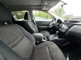 Used 2017 Nissan Rogue SV image 4