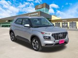 Used 2024 Hyundai Venue SEL image 3