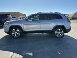 Used 2019 Jeep Cherokee Limited w/ Luxury Group image 4