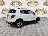 Used 2019 Chevrolet Trax LT w/ LT Convenience Package image 3
