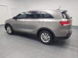 Used 2018 Kia Sorento L image 3
