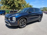 Used 2023 Mitsubishi Outlander SE image 2