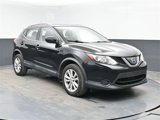Used 2018 Nissan Rogue Sport SV image 2