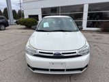 Used 2011 Ford Focus SE image 2
