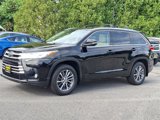 Used 2018 Toyota Highlander XLE image 3