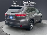 Used 2018 Toyota Highlander LE image 5