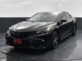 Used 2021 Toyota Camry SE image 3