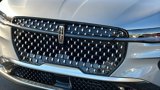 New 2024 Lincoln Nautilus Premier image 5