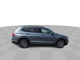 Used 2020 Volkswagen Tiguan SE w/ Panoramic Sunroof Package image 5