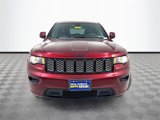 Used 2017 Jeep Grand Cherokee Altitude image 2