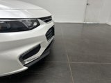 Used 2018 Chevrolet Malibu LT image 2