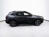 Used 2022 Jeep Cherokee Limited w/ Elite Package image 4