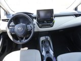 Used 2020 Toyota Corolla LE image 2