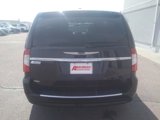 Used 2016 Chrysler Town & Country Touring image 6
