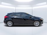 Used 2016 Ford Focus SE image 2