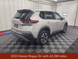 Used 2023 Nissan Rogue SV image 3