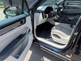 Used 2022 Porsche Cayenne image 4
