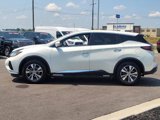 Used 2019 Nissan Murano S image 2