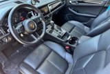 Certified 2022 Porsche Macan image 4