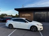 Used 2022 Nissan Altima 2.5 SR image 2