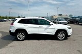 Used 2021 Jeep Cherokee Latitude w/ Mopar Interior Package image 5