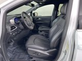 New 2025 Chrysler Pacifica Select image 3