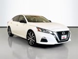 Used 2020 Nissan Altima 2.5 SR w/ Premium Package image 3