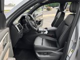 Used 2022 Volkswagen Atlas Cross Sport SE image 3