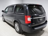 Used 2013 Chrysler Town & Country Touring-L w/ Driver Convenience Group image 4