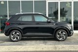 New 2025 Hyundai Venue SEL image 3