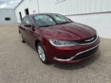 Used 2015 Chrysler 200 Limited w/ Convenience Group image 2