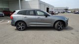 Used 2021 Volvo XC60 T8 R-Design image 2