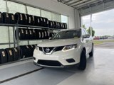 Used 2016 Nissan Rogue SV w/ SV Premium Package image 2