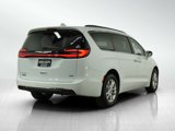 Used 2022 Chrysler Pacifica Touring image 5