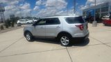 Used 2017 Ford Explorer XLT w/ Equipment Group 202A image 6