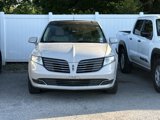 Used 2019 Lincoln MKT AWD image 2