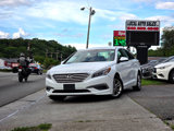 Used 2015 Hyundai Sonata SE image 2
