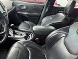Used 2019 Jeep Cherokee Limited image 4