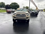 Used 2017 Toyota Tacoma TRD Off-Road image 2