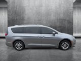 Certified 2018 Chrysler Pacifica Touring-L image 4