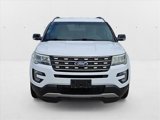 Used 2017 Ford Explorer XLT image 2