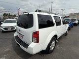 Used 2011 Nissan Pathfinder SV image 5