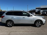 Used 2020 Nissan Pathfinder SV image 4