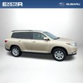 Used 2011 Toyota Highlander SE image 3