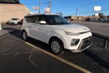 Used 2020 Kia Soul LX image 2