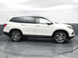 Used 2017 Honda Pilot Touring image 3
