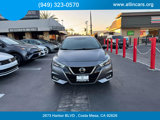 Used 2020 Nissan Versa SR image 2