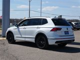 Used 2022 Volkswagen Tiguan SE R-Line image 5