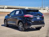 Used 2019 Ford Edge Titanium w/ Equipment Group 301A image 5