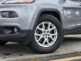 Used 2015 Jeep Cherokee Latitude image 2
